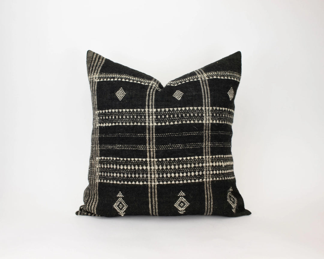 Aditi Pillow Cover Black
