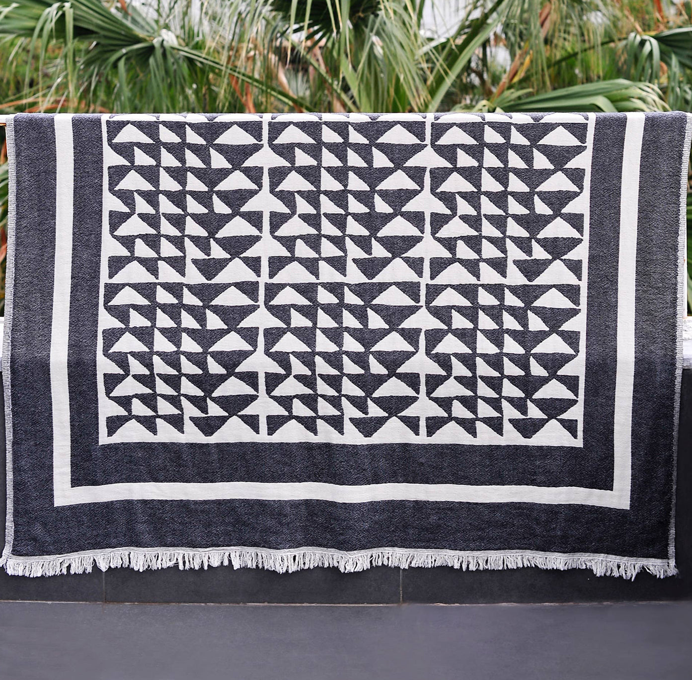 Cassia Clover Milet Throw Blanket - Thumbnail 3
